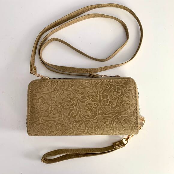 NWOT Darcy Marks London Tan Embossed Crossbody Wristlet Wallet - Picture 3 of 4